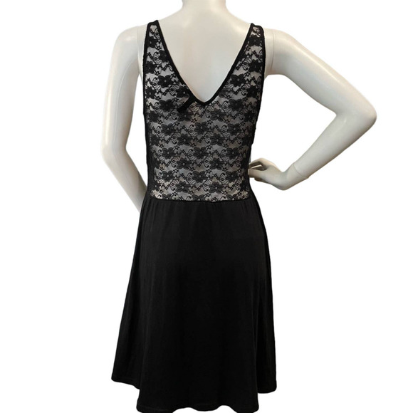 DIVIDED by H&M Little Black Dress Lace Detail Size Large - Picture 1 of 7